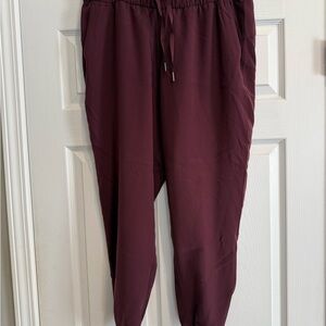 Women’s lululemon 12 Burgundy Jogger Pants athletic